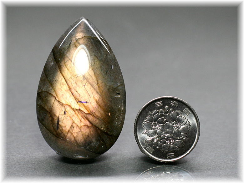 高品質・マダガスカル産]ラブラドライトルース - 埼玉県吉川市の天然石