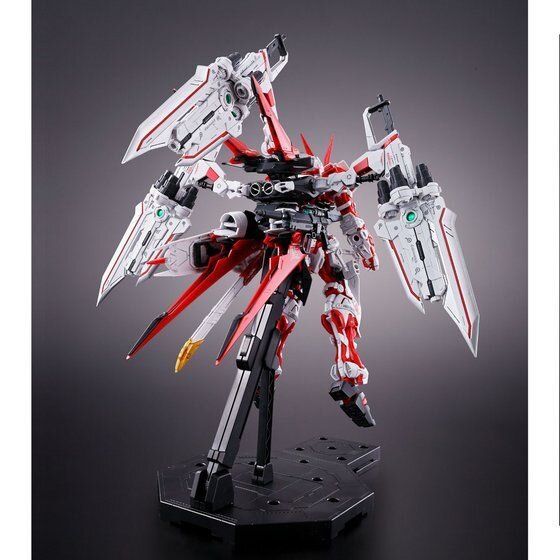 変幻自在のカレトヴルッフ！「MG 1/100 ガンダムアストレイ レッド