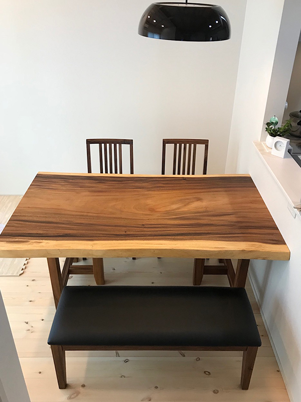 一枚板モンキーポッドダイニングセット』 | 家具納入事例・お客様の声