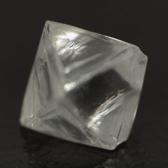 天然ダイヤモンド 原石 ルース(裸石) 0.538ct 蛍光性有り 日本宝石科学