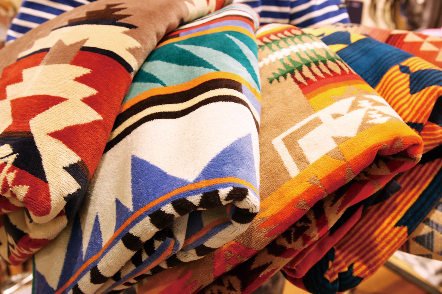 ネイティブ柄がクセになる、PENDLETONのホームファブリック。｜JEANS