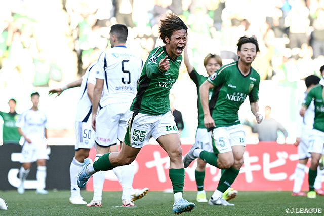 公式】春畑 道哉さんの直筆サイン入りJリーグ25周年記念アルバムを