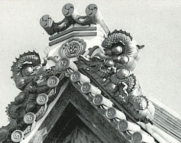 製品紹介 | 山本鬼瓦工業株式会社 文化財や社寺の鬼瓦製造や魔除け販売等