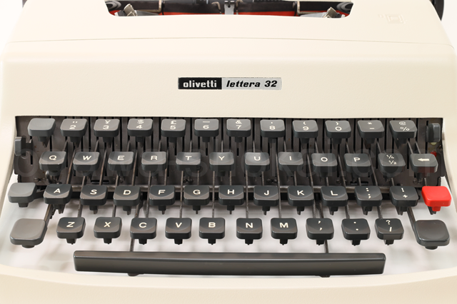 olivetti Lettera 32 プレミアム中古タイプライター｜タイプライター