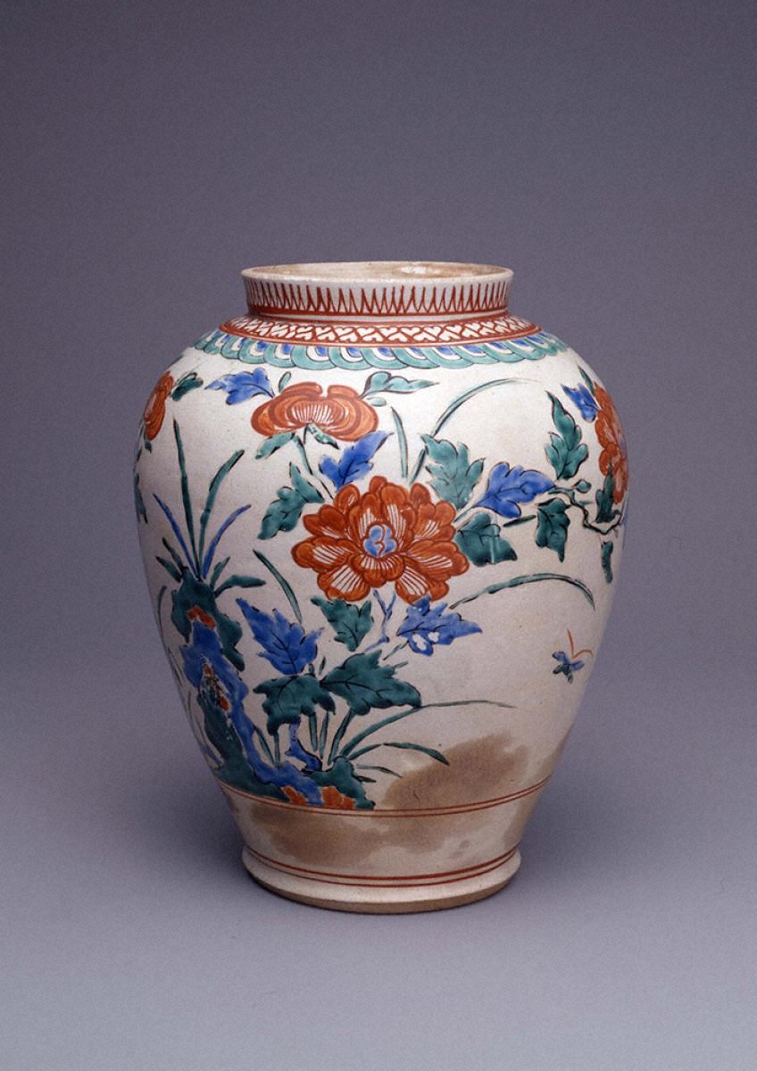 中国美術 古玩 粉彩牡丹蝶々紋樣皿 黄錦豐造 中国美術 古玩 粉彩