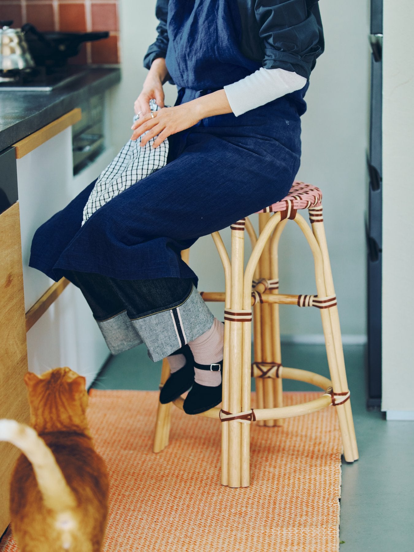 受注販売】オリジナル・ラタンビストロスツール｜家具｜オルネ ド