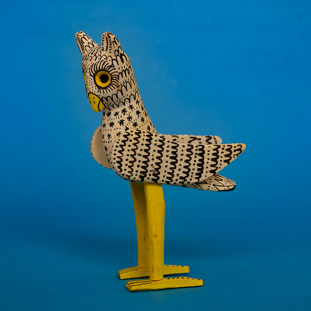 フクロウ（木彫 置物）- LABRAVA [メキシコ 民芸 フォークアート 雑貨]