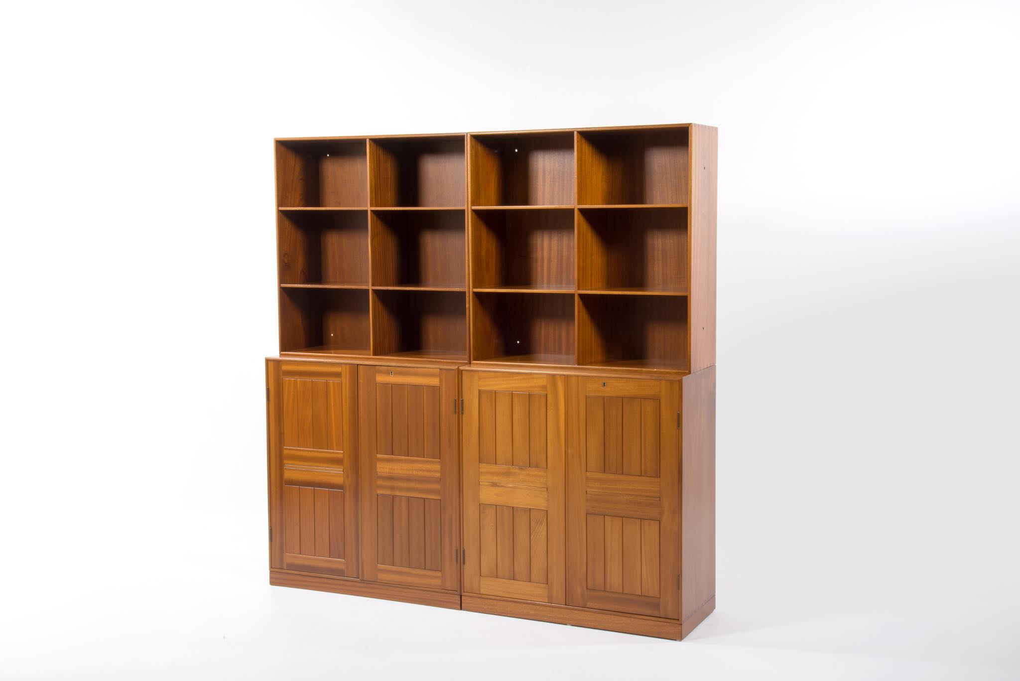 Mogens Koch Bookcase cabinet in Solid Mahogany｜Luca Scandinavia