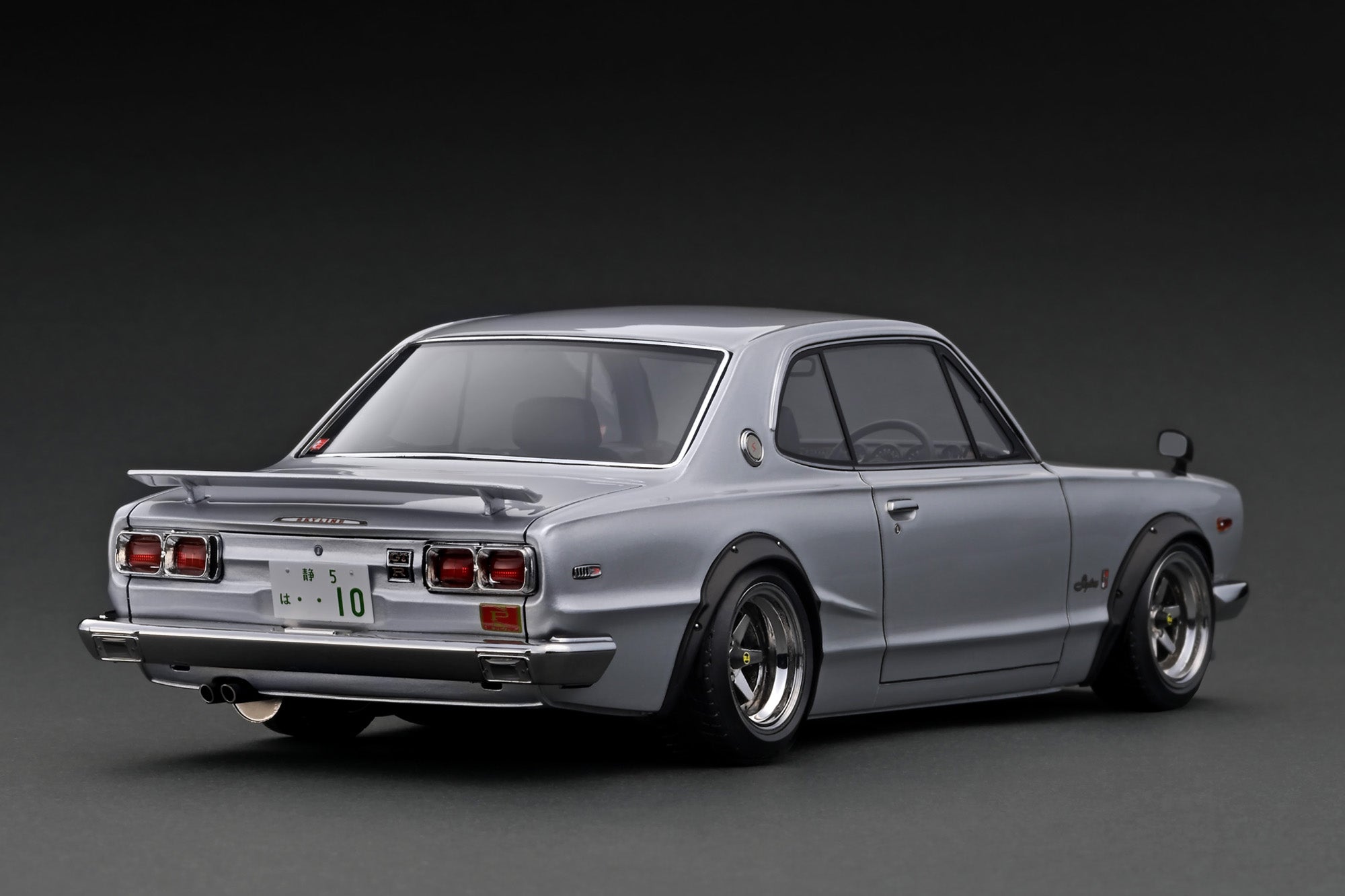 Ignition Model 1:18 Nissan Skyline 2000 GT-R (KPGC10) in Silver