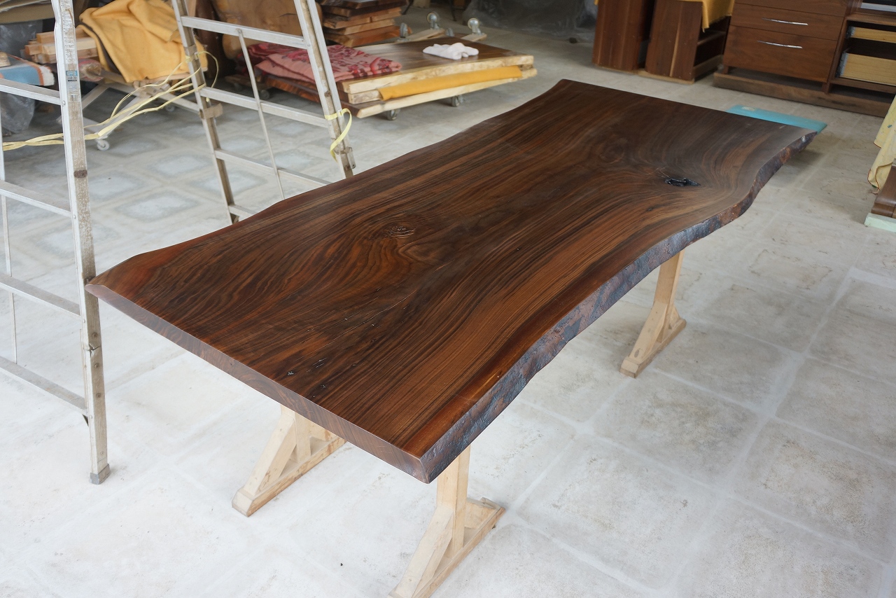 天然木 新潟工場 ブラックウォールナット材 一枚板 カウンター