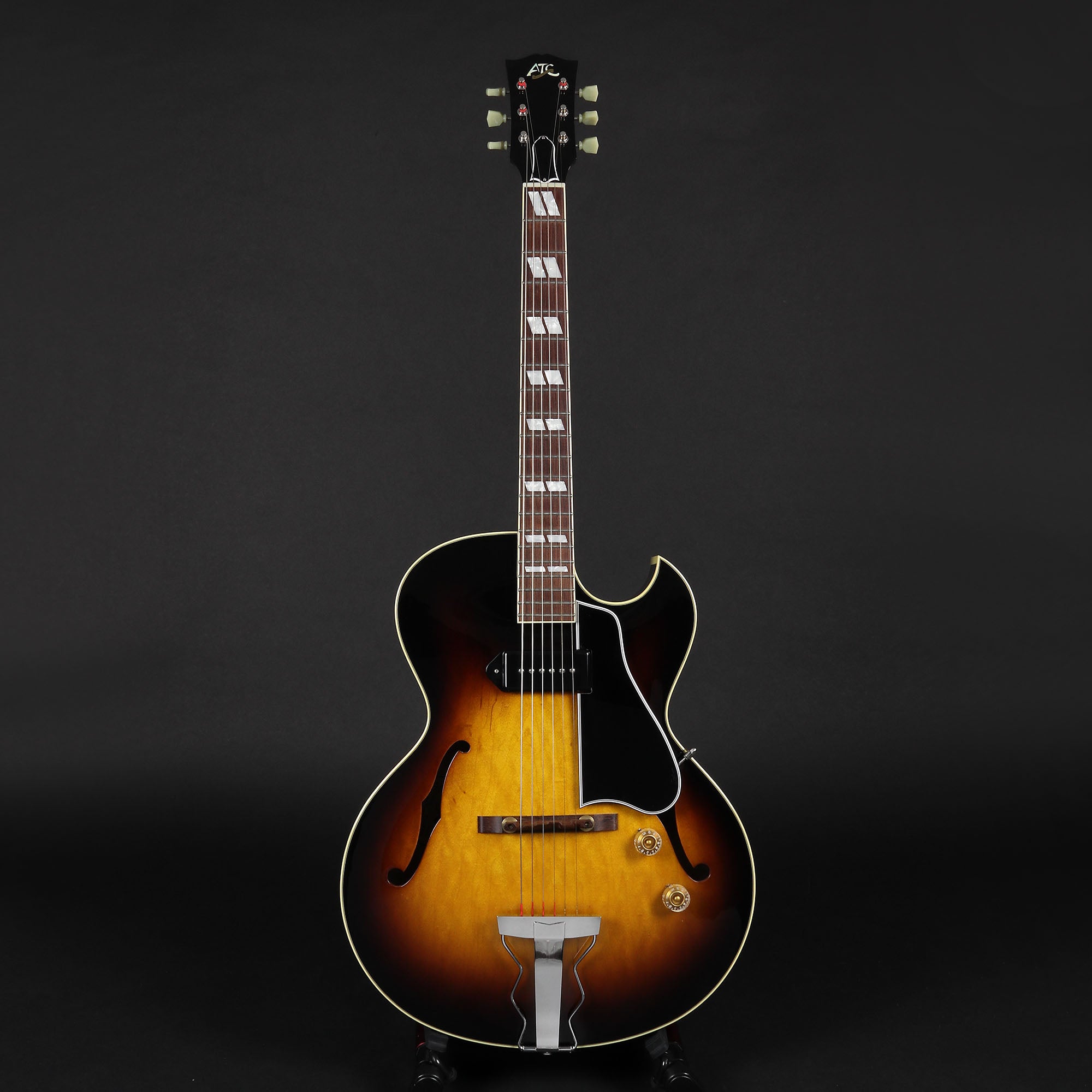 Archtop Tribute Custom ATC175 - Sunburst (Pre-owned) – Mak's Guitars