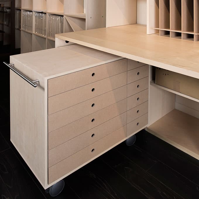 足元棚付きデスク 商品展示台|本棚の通販はマルゲリータ