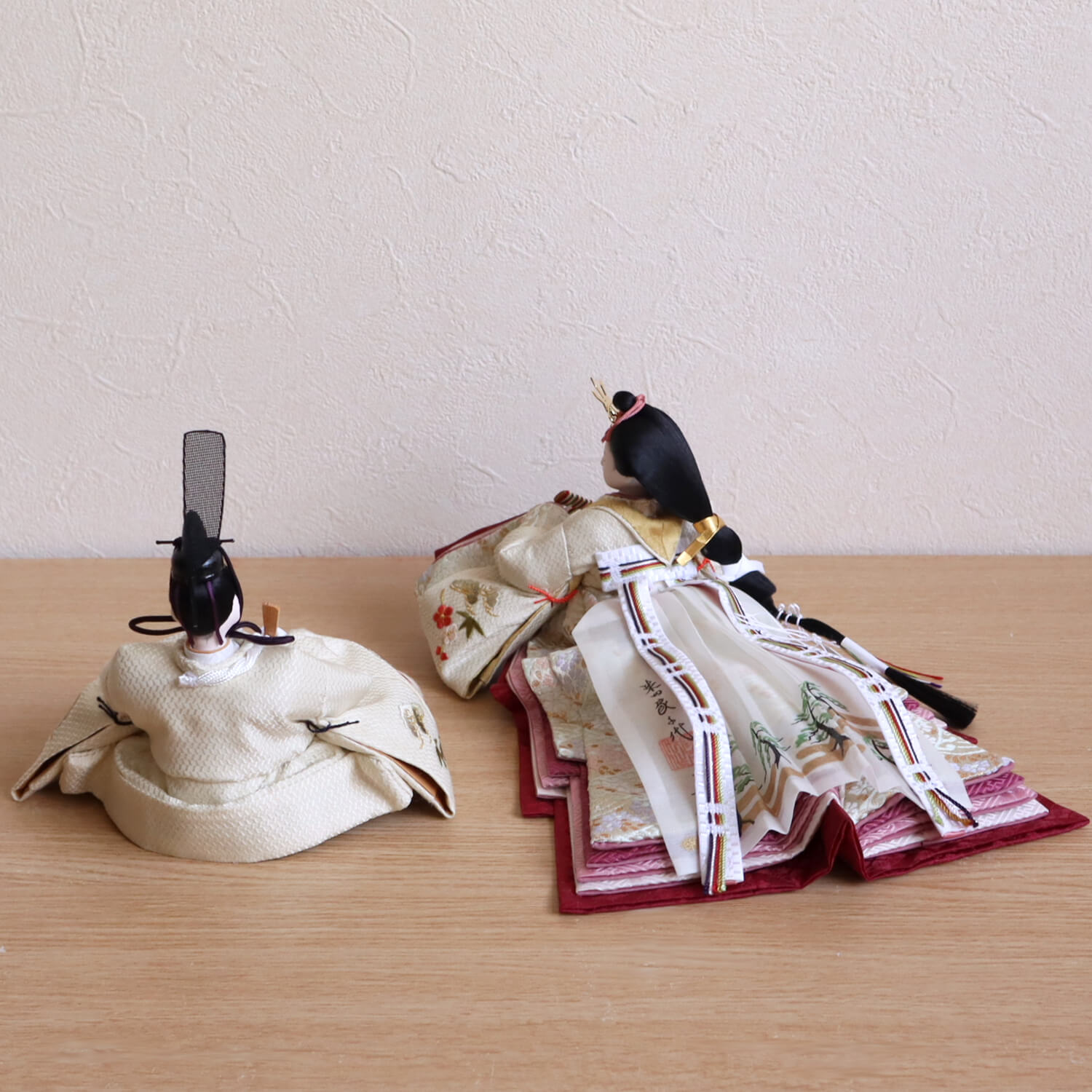 最新作 柴田家千代作 葵 絵巻雛 刺繍 松竹梅 済美箔屏風 木製燭台 貝桶