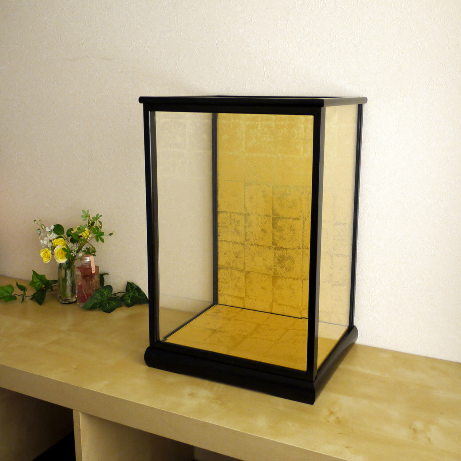 10号用 国産 最高級人形ケース 黒塗前扉 前ガラス面取 市松人形対応