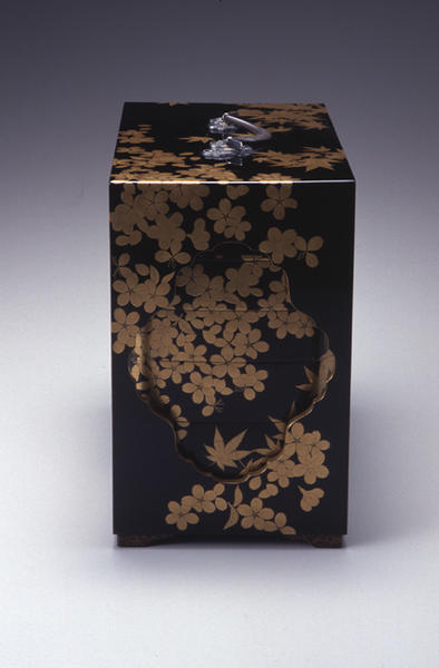 雲錦蒔絵提重 伝 春正作 - MIHO MUSEUM