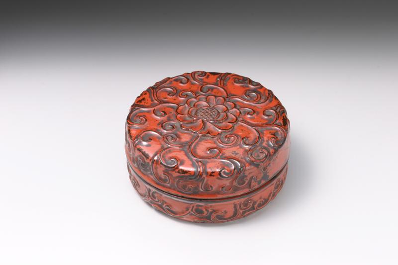 牡丹唐草文鎌倉彫香合 - MIHO MUSEUM