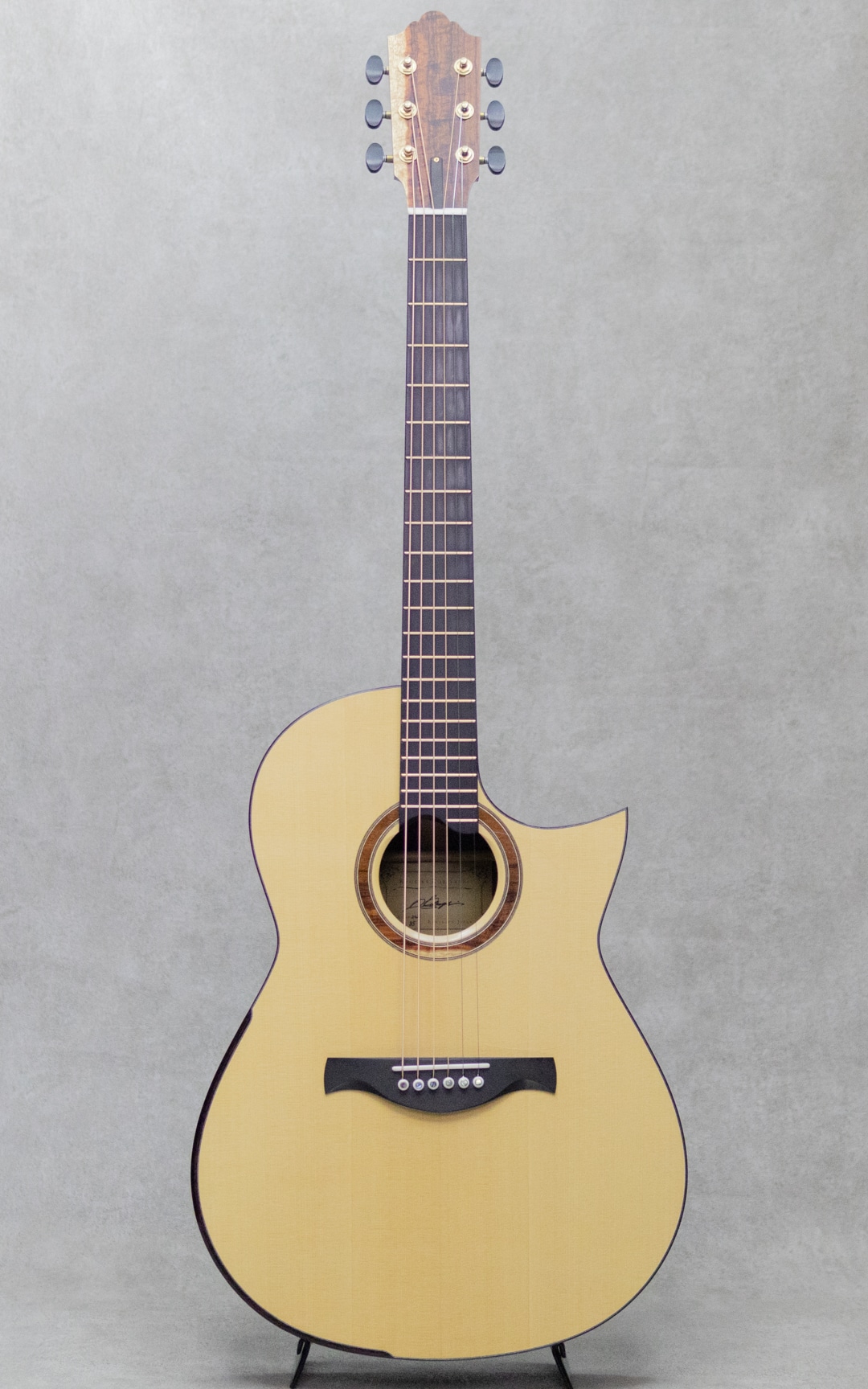 OO Cutaway: アコースティックギター｜三木楽器公式通販サイト