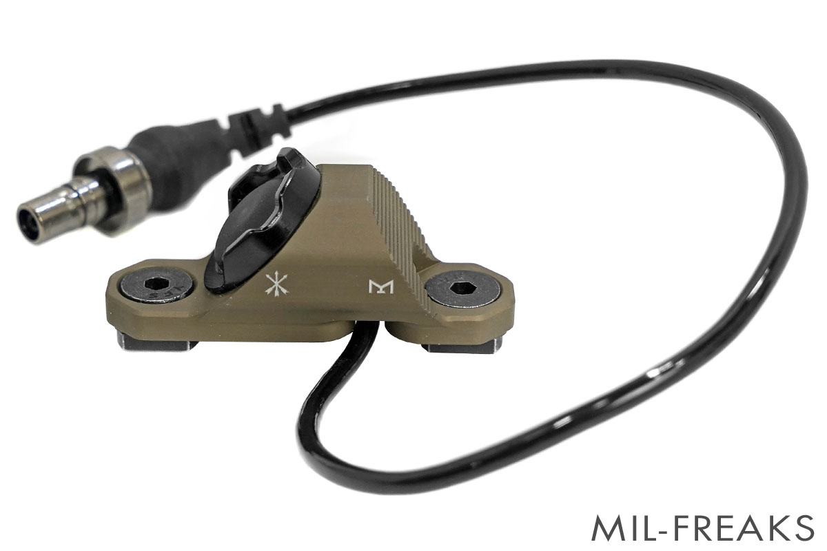 UNITY Hot Button M-LOK SureFire ライトジャック用 カラー:FDE