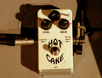 Hotcake Overdrive by Crowther Audio | Mark Knopfler Guitar Style Shop