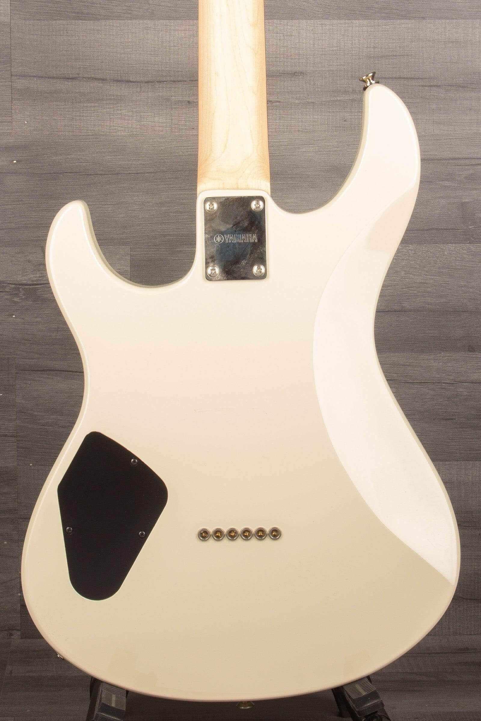 Pacifica 311H: Vintage White Yamaha Electric Guitar