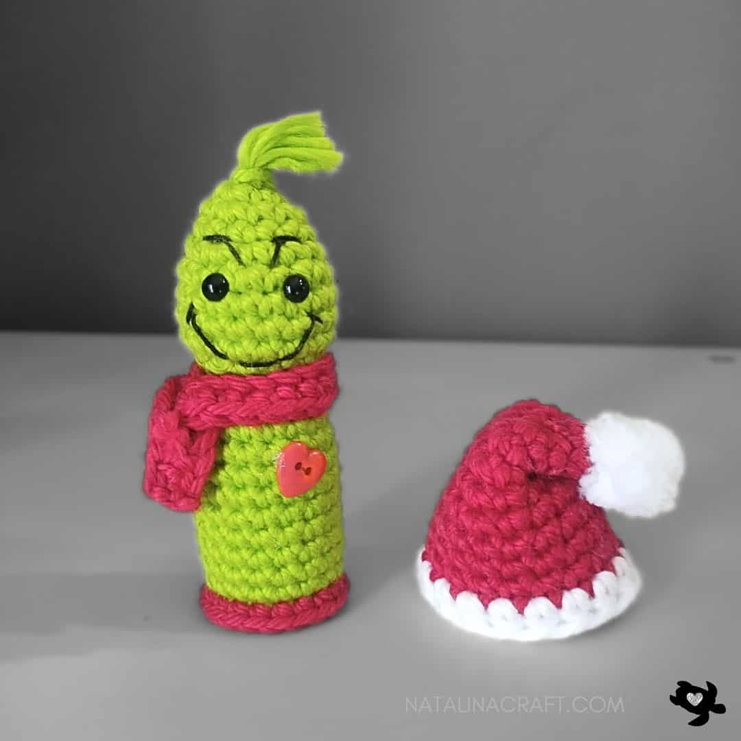 Free Crochet Pattern: Grinch Doll from the Santa & Friends