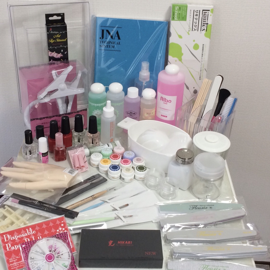 ネイルズ・ラヴィのネイルスクール教材費がちょっぴりお高い理由とは