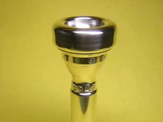 パーヴィアンス 新品トランペットマウスピース 4☆D4 B