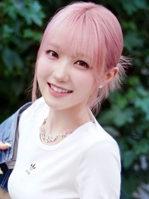 ヒトミ（ひぃちゃん、本田仁美、本田仁美）｜IZ*ONE、SAY MY NAME