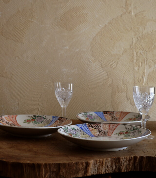 色絵印判花籠.唐草紋8寸皿 一枚 色絵皿Antique Sam's Collection