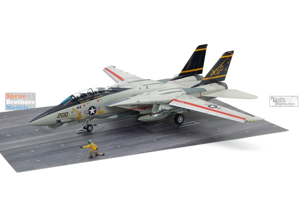 TAM61122 1:48 Tamiya Grumman F-14A Tomcat (Late) Carrier Launch