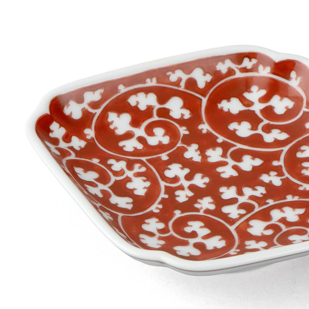 赤絵唐草濃 小皿（菱型） ｜ 有田焼の源右衛門窯公式オンラインショップ
