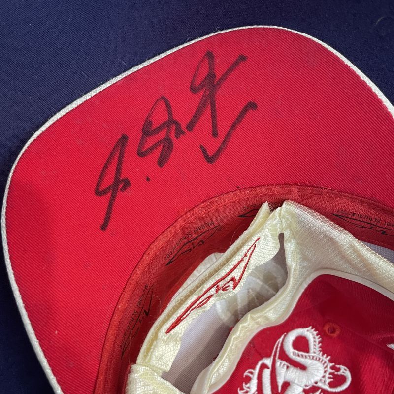 FERRARI ミハエル・シューマッハ 本人用支給品 つば裏面直筆サイン入り