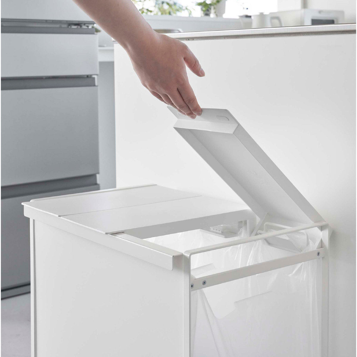 山崎実業 tower 蓋付き目隠し分別ダストワゴン 3分別 ホワイト