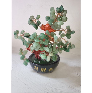 古来から中国で「金の生る木」と言われており、財運を呼び込む風水置物