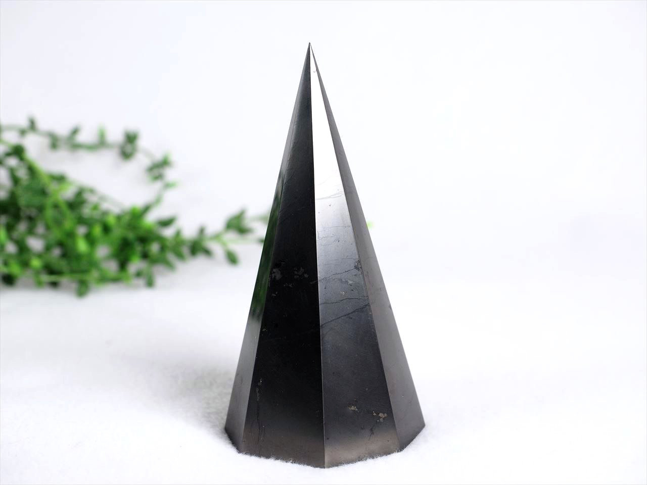 ◇産地直送!!◇鋭い八角錐◇20億年前に形成された奇跡の癒しの石◇地球