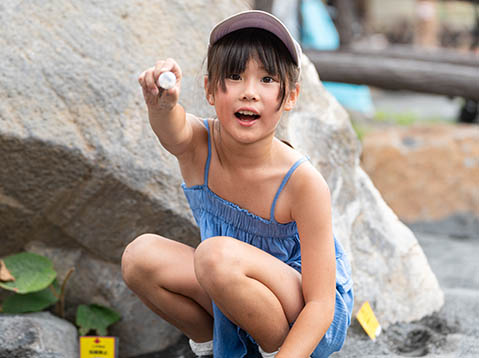 宝石発掘体験 SAGASO ISAWA | やまなしフルーツ温泉 ぷくぷく