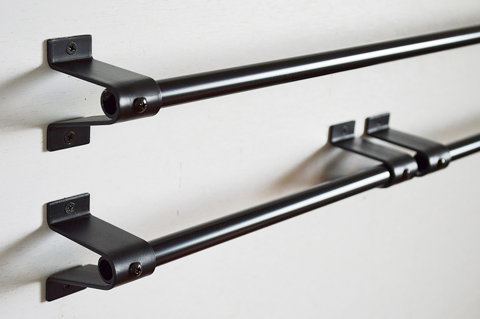 亜鉛メッキのマルチバー 黒亜鉛メッキ仕上 W700 | KB-AC010-06-G141