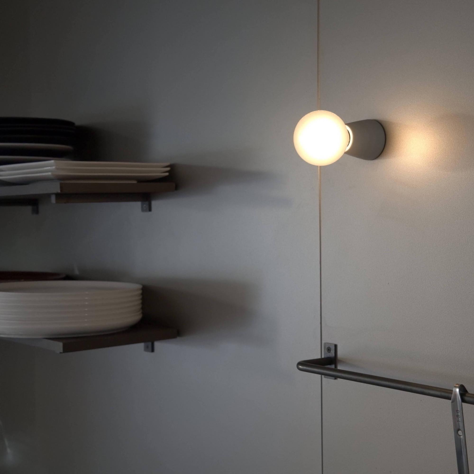 フロストLED電球 φ70(E26)55W相当 アイス 2700K電球色 | LT-BB008-10