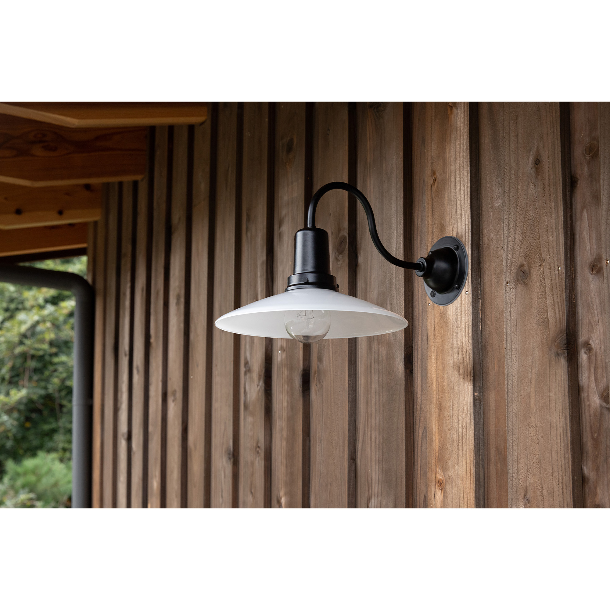 レトロブラケットライト 水平アーム 乳白×ブラック | LT-BR003-06-G141