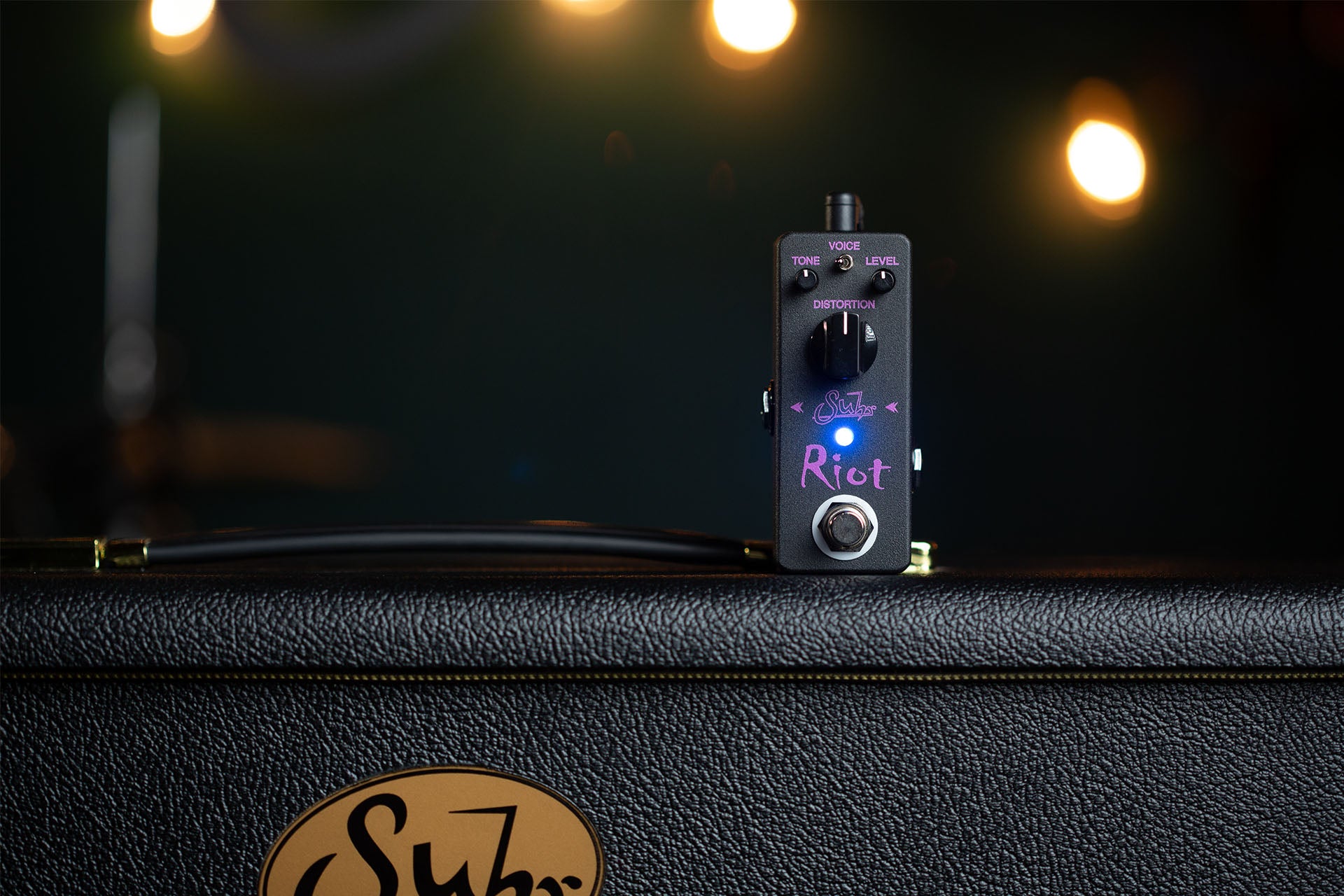 Suhr Riot Mini Distortion Pedal, Black Edition – RocketMusic