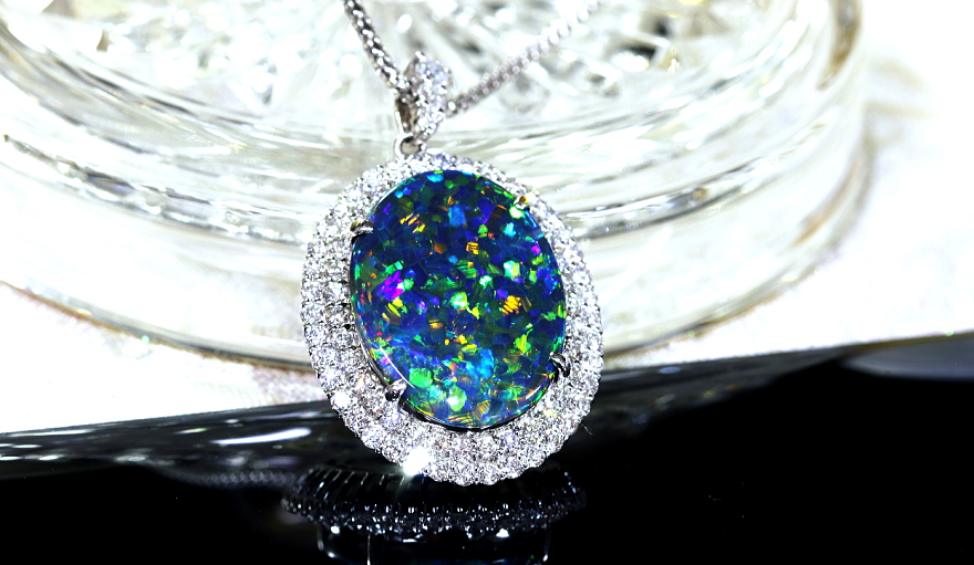 オーストラリア ライトニングリッジ産ブラックオパール 10ct