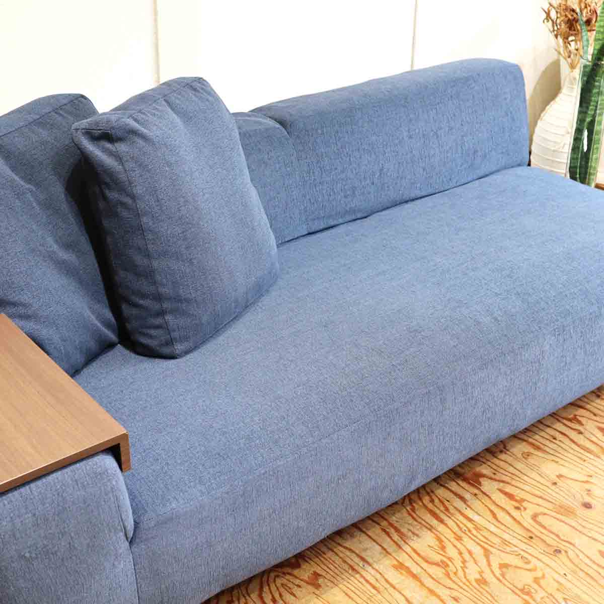 ノイエス / NOYES デシベル / Decibel C4 ワイド 3人掛け 片ひじ