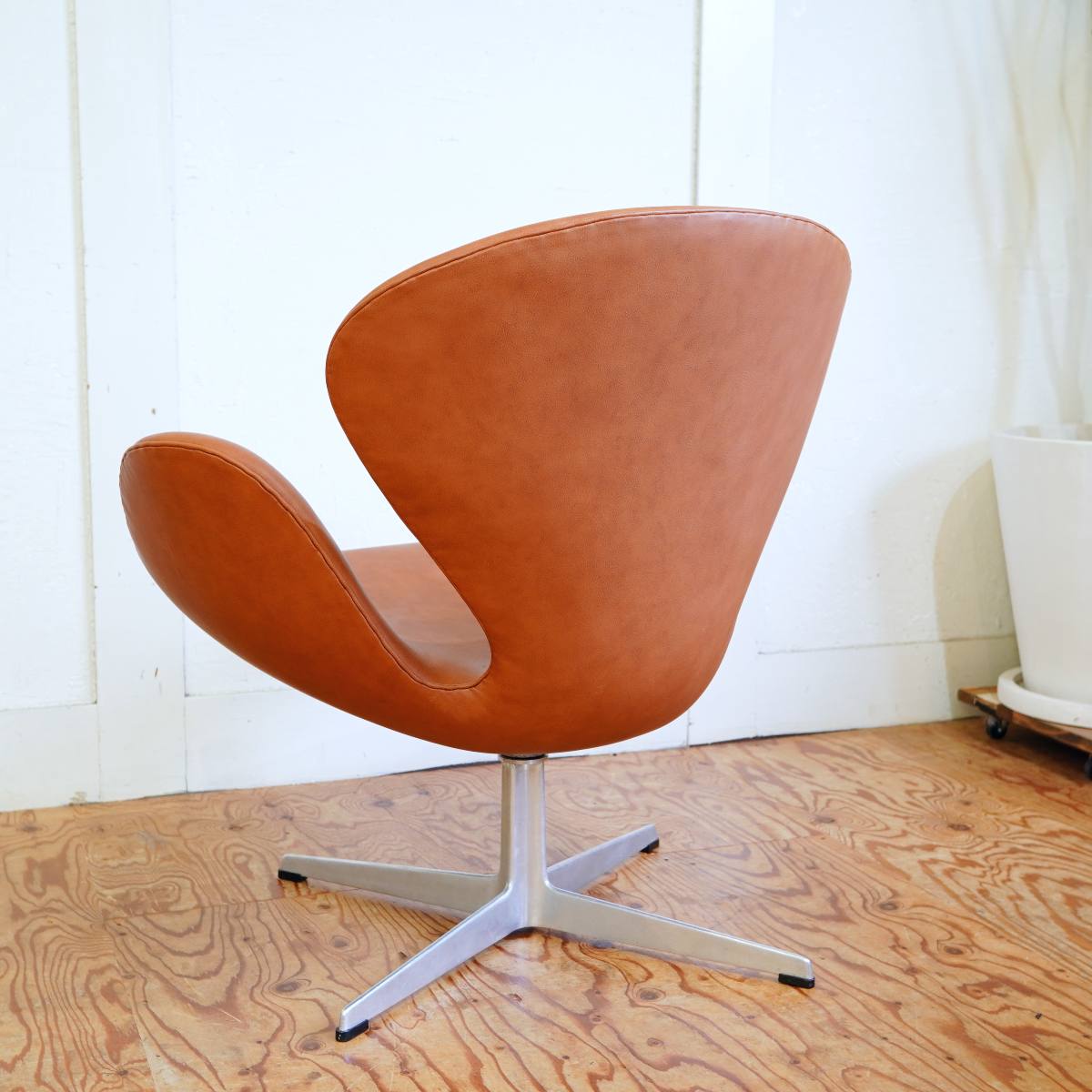 フリッツ・ハンセン / FRITZ HANSEN スワンチェア 【2】本革 ブラウン