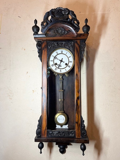 昔懐かしいアンティーク柱時計をお届け|WATERBURY