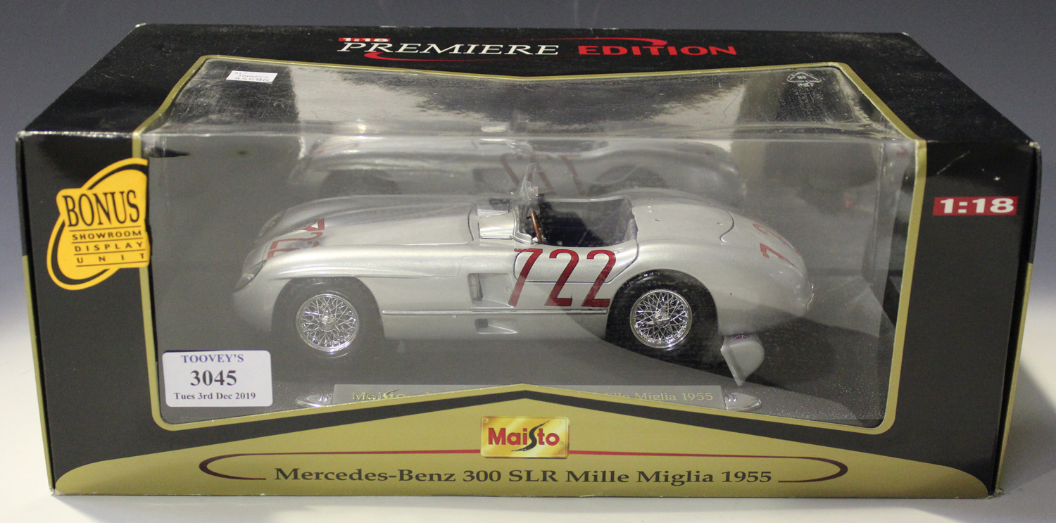 A Maisto 1:18 scale Premiere Edition Mercedes-Benz 300 SLR Mille