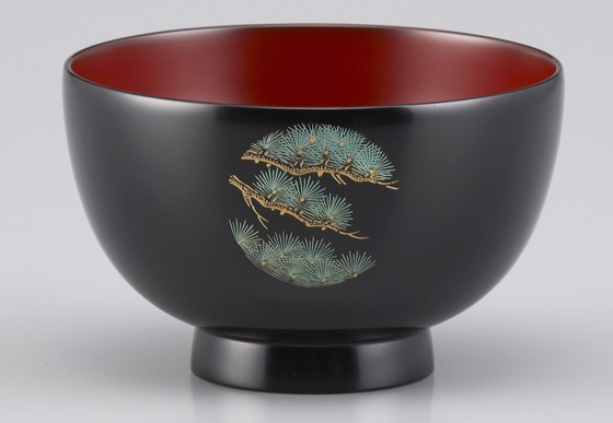 汁椀 吉祥紋沈金（模様は5種類あり） 1客35,200円（税込） | 輪島塗の