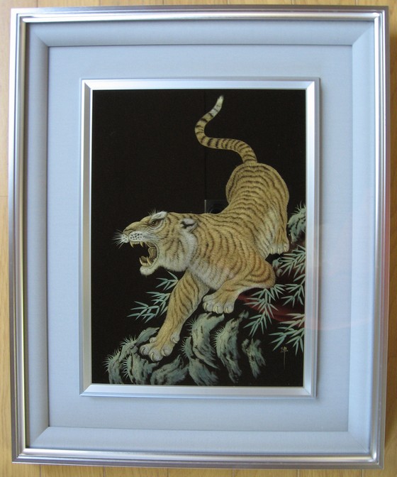 漆黒に映える金色の虎沈金・お部屋に、玄関に飾って楽しむ漆額パネル