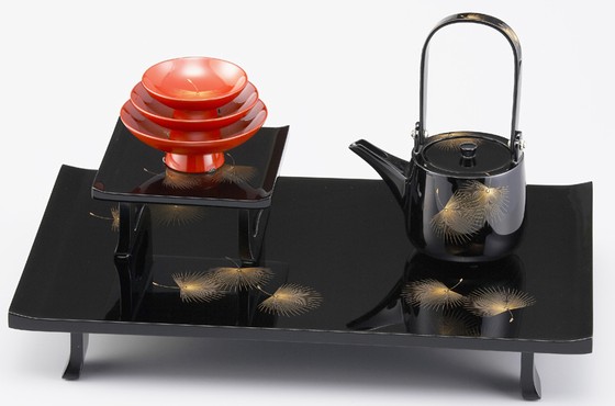 屠蘇器・重箱セット 飛花沈金 814,000円（税込） | 輪島塗の塗師屋