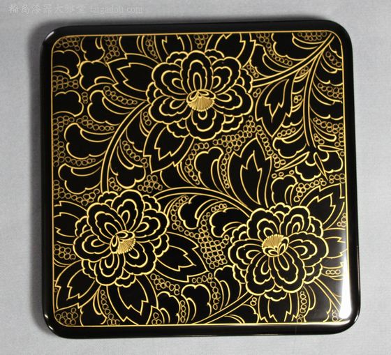 三段重箱 牡丹唐草沈金 302,500円（税込） | 輪島塗の塗師屋 輪島漆器