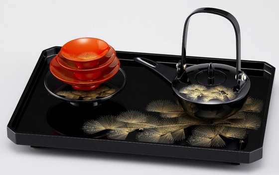 屠蘇器・重箱セット 松風沈金 814,000円（税別） | 輪島塗の塗師屋